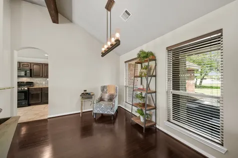 17204 County Road 831 Pearland TX 77584