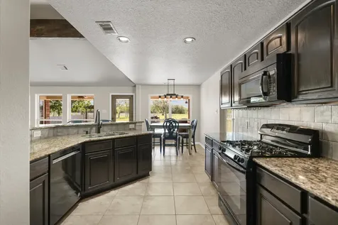 17204 County Road 831 Pearland TX 77584