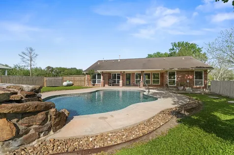 17204 County Road 831 Pearland TX 77584
