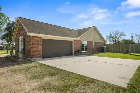 17204 County Road 831 Pearland TX 77584