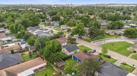 2616 Windsor Lane Pasadena TX 77506