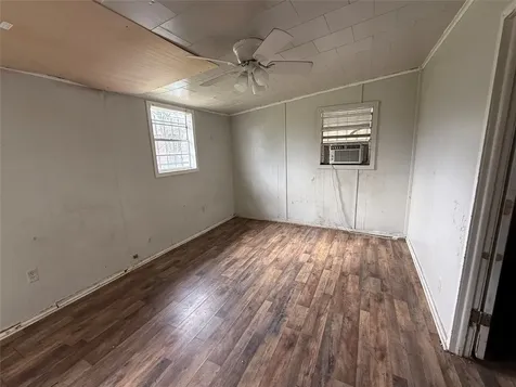 1037 New Orleans Ave Avenue Port Arthur TX 77640