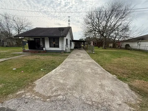 1037 New Orleans Ave Avenue Port Arthur TX 77640
