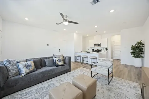 5930 Manning Oaks Street Houston TX 77091