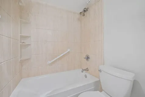 642 S Ripple Creek Drive 642 Houston TX 77057