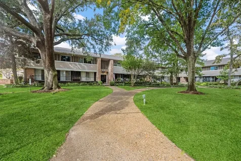 642 S Ripple Creek Drive 642 Houston TX 77057