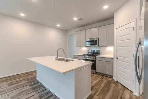 100 Ashe Juniper Way Magnolia TX 77354
