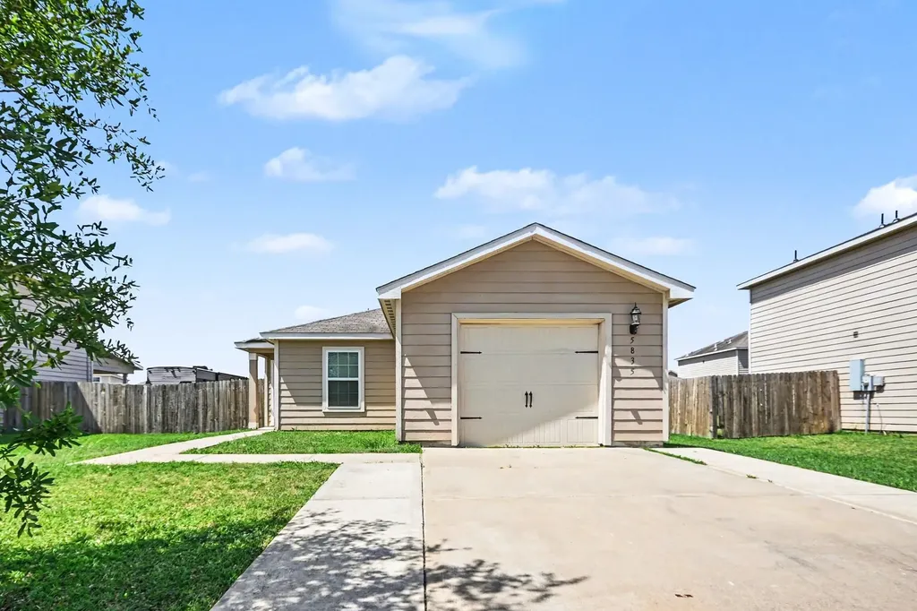5835 Golden Cove Road Cove TX 77523