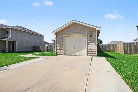 5835 Golden Cove Road Cove TX 77523