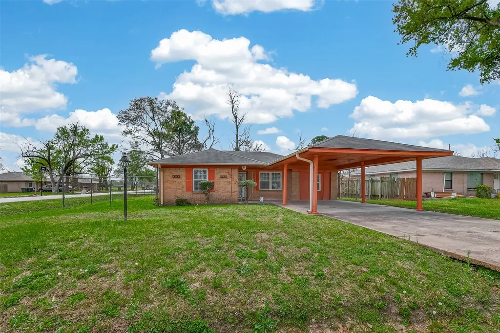 2619 Homer Street Houston TX 77091