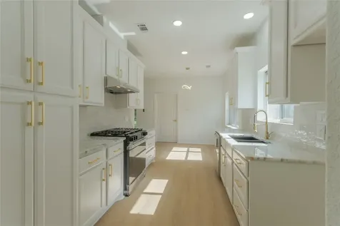 1608 Southern Oaks Drive Conroe TX 77301