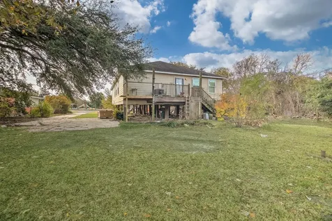 104 Macarthur Street Baytown TX 77520