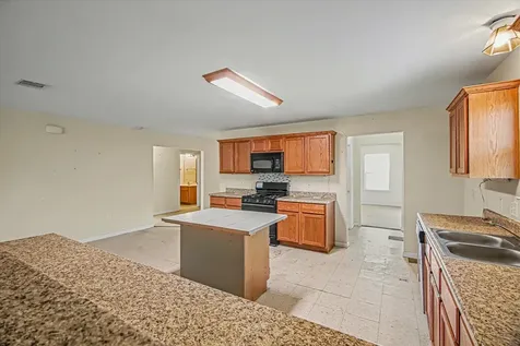 104 Macarthur Street Baytown TX 77520