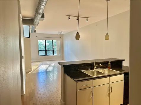 1901 Post Oak Boulevard 3215 Houston TX 77056