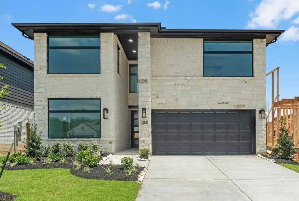 212 Yellow Rosewood Lane New Caney TX 77357