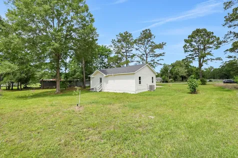 440 County Road 2048 Hull TX 77564