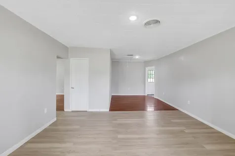 440 County Road 2048 Hull TX 77564