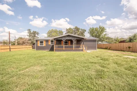 215 Shady Oaks Street Somerville TX 77879