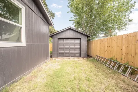215 Shady Oaks Street Somerville TX 77879