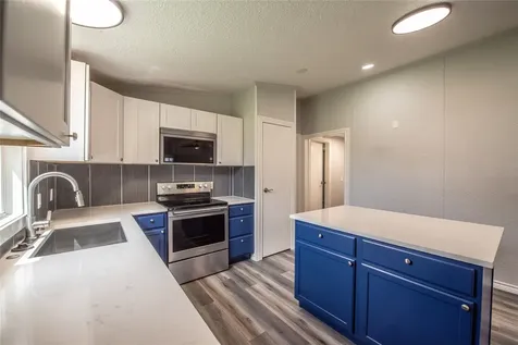 215 Shady Oaks Street Somerville TX 77879
