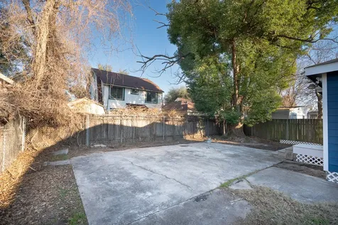 4826 Bristol Street Houston TX 77009
