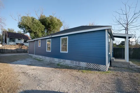 4826 Bristol Street Houston TX 77009