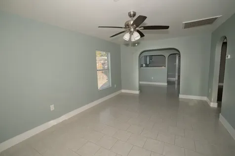 4826 Bristol Street Houston TX 77009