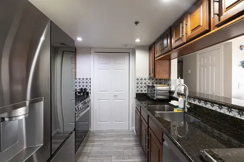3525 Sage Road 917 Houston TX 77056