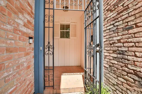7499 Brompton Street 7499 Houston TX 77025