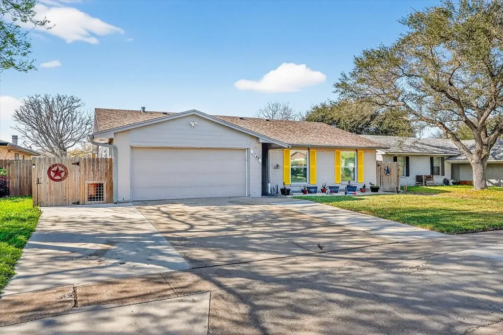 1749 Dawn Breeze Drive Corpus Christi TX 78412