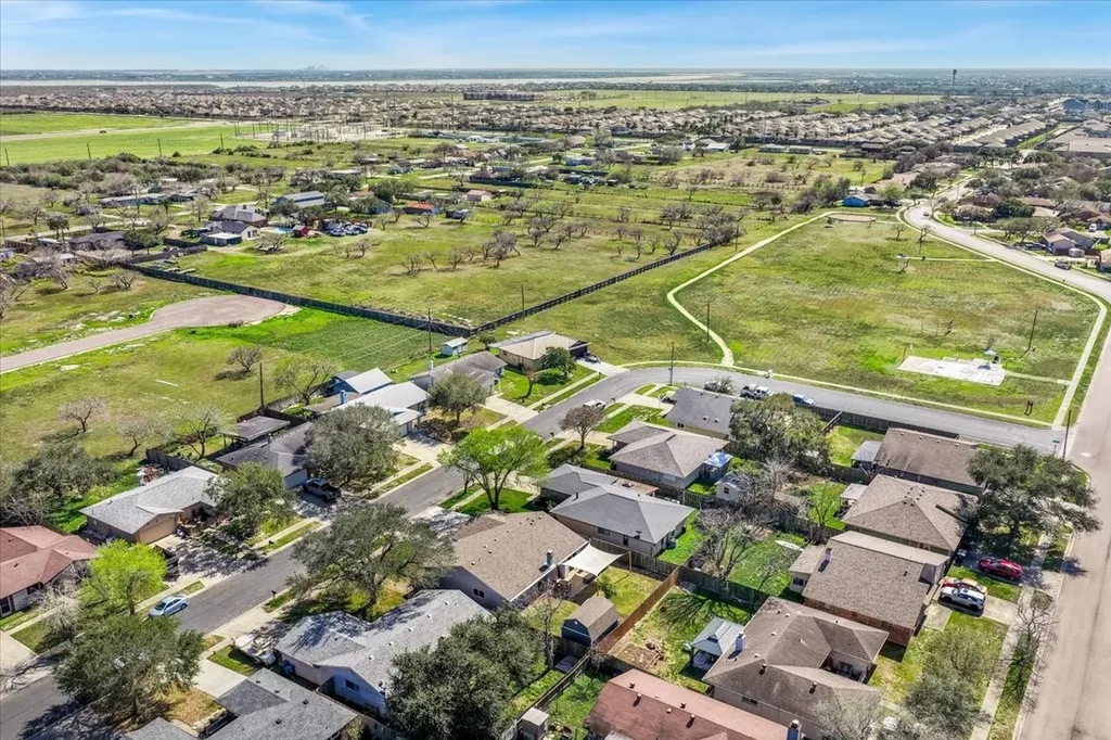 1749 Dawn Breeze Drive Corpus Christi TX 78412