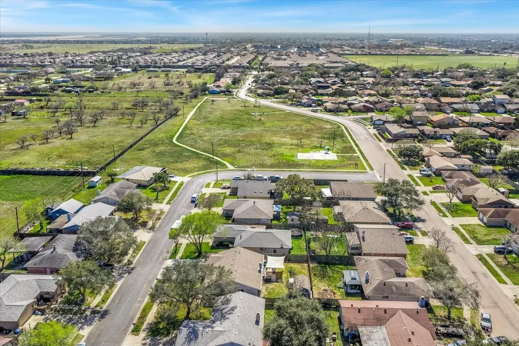 1749 Dawn Breeze Drive Corpus Christi TX 78412