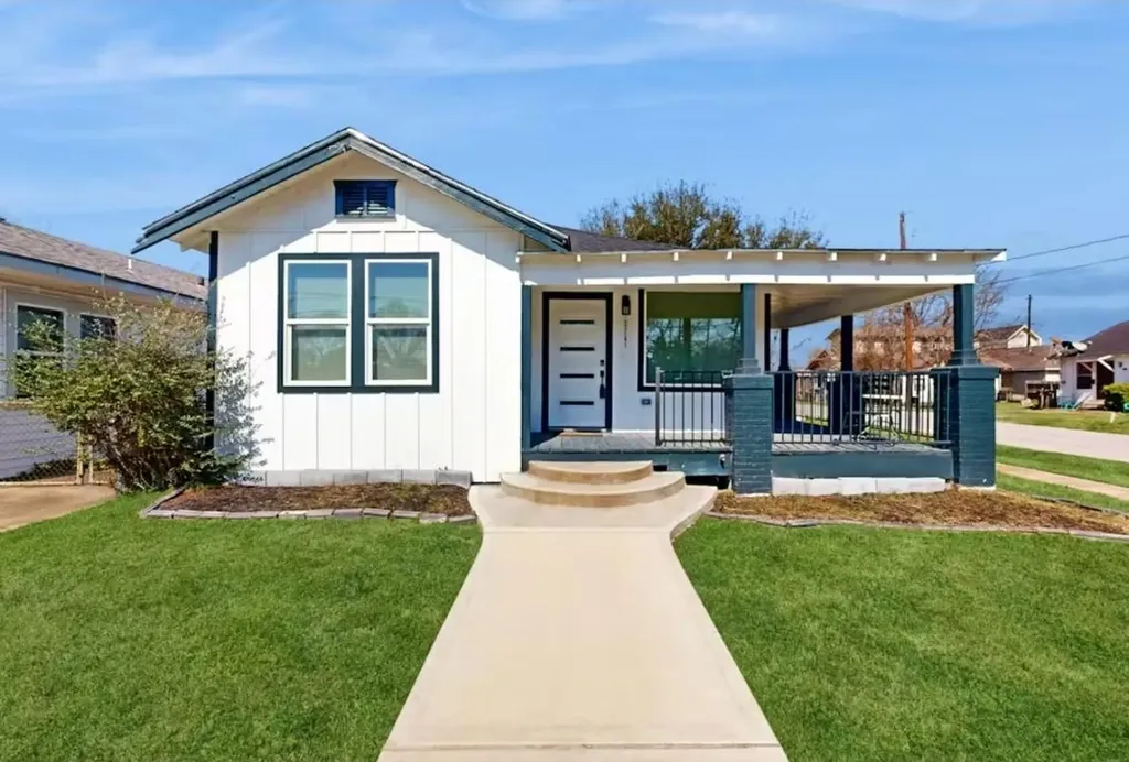 3241 Reeves Street Houston TX 77004
