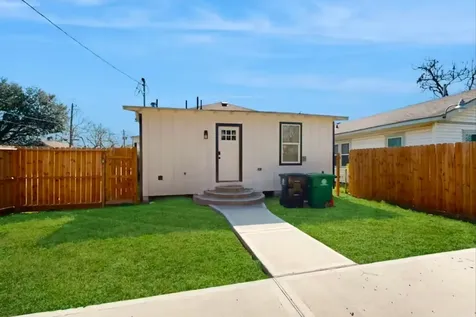 3241 Reeves Street Houston TX 77004