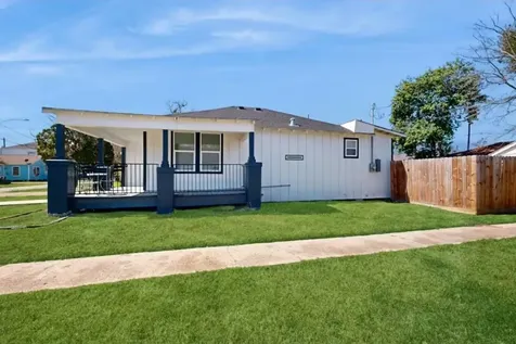 3241 Reeves Street Houston TX 77004