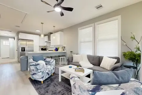 3241 Reeves Street Houston TX 77004