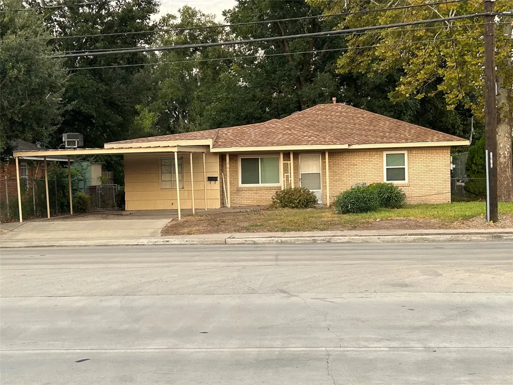 6022 Yale Street Houston TX 77076
