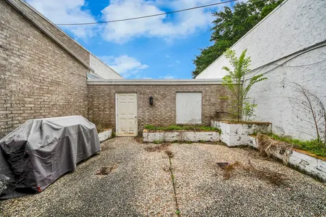 1734 S Gessner Road Houston TX 77063