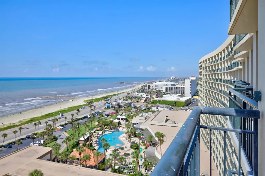 5220 Seawall Boulevard 1532 Galveston TX 77551