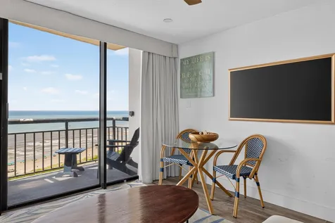 5220 Seawall Boulevard 1532 Galveston TX 77551