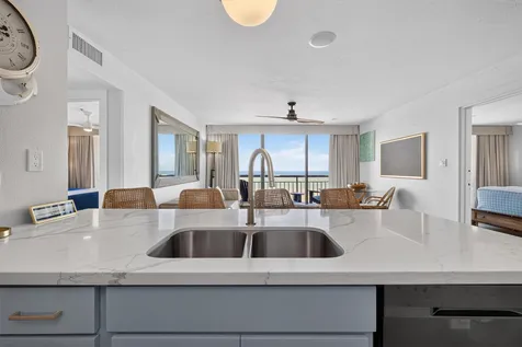 5220 Seawall Boulevard 1532 Galveston TX 77551
