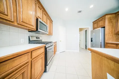 11727 Newlands Court Tomball TX 77377