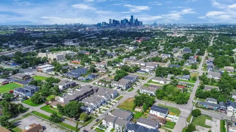 4709 Oats Street Houston TX 77020