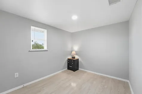 1114 Road 5601 Cleveland TX 77327