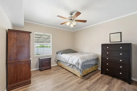 1114 Road 5601 Cleveland TX 77327