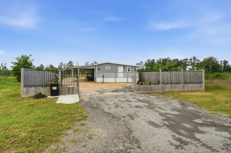 1114 Road 5601 Cleveland TX 77327