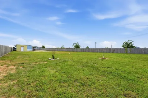 1114 Road 5601 Cleveland TX 77327