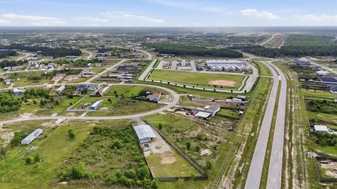 1114 Road 5601 Cleveland TX 77327