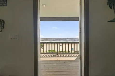 1410 Gulf Crystal Beach TX 77650