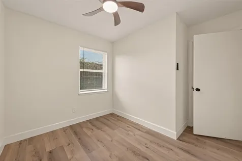 148 W Whitney Street Houston TX 77018